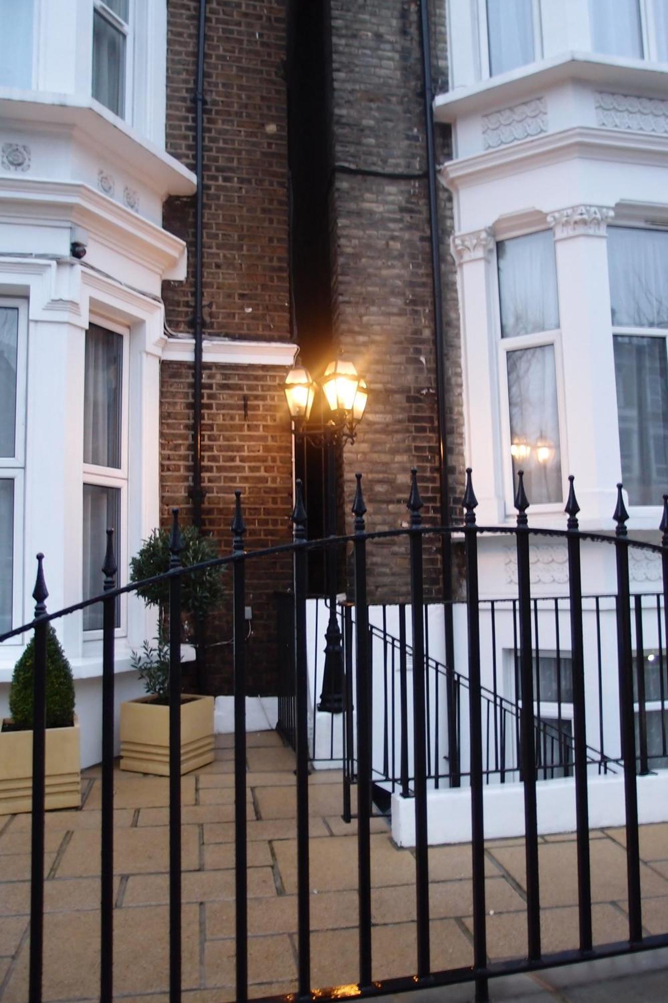 Hotel 65 Londra Exterior foto